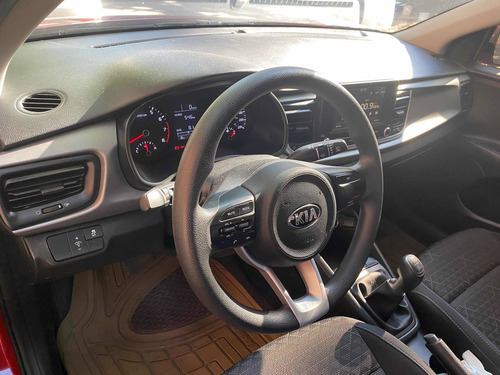 Imagen 4 de 11 de Kia Rio 1.6 Lx Sedan Mt 2020