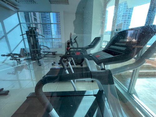 Imagen 12 de 21 de Venta De Apartamento De 156 M2 En Ph Kolosal Towers, San Francisco 22-7595gg