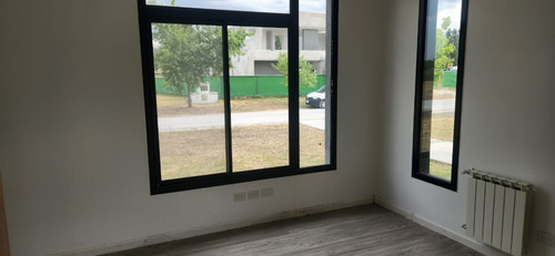 Casa Al Golf Con 3 Dormitorios En Everlinks, Lujan