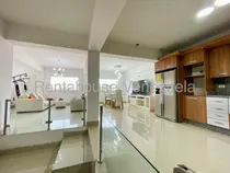 Comprar Raiza Suarez Vende Amplia Casa De 2 Niveles Con  Amplio Local Comercial Con Baño, Santamaria Y Oficina En El Oeste De  Barquisimeto  2  5  1 2 1 7 0 Ubicada En Avenida De Alto Trafico Y  Muy Comercial