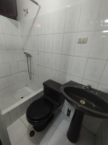 Departamento En San Borja, Mini Departamento En San Borja, Departamentos En San Borja, En Avenida Rosa Toro Cuadra 9 Cruce Con Canada Cuadra 35, Excelente Zona Comercial Todo A La Mano