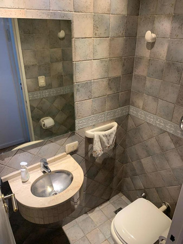 Imagen 8 de 15 de Departamento En Venta De Dos Dormitorios Y Dependencia A Nuevo En Belgrano