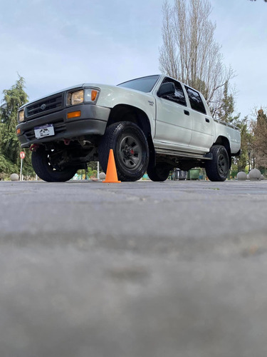 Toyota Hilux 2.8 D/cab 4x4 D Dlx