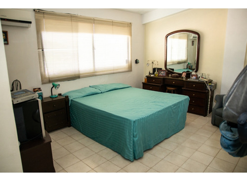 Casa En Venta Urb. Parque Mirador, Valencia Mr- 5687009