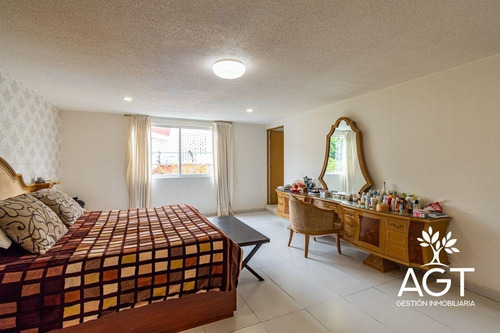 Casa En Venta En Lomas De Las Palmas