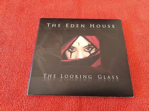 The Edén House, Looking Glass