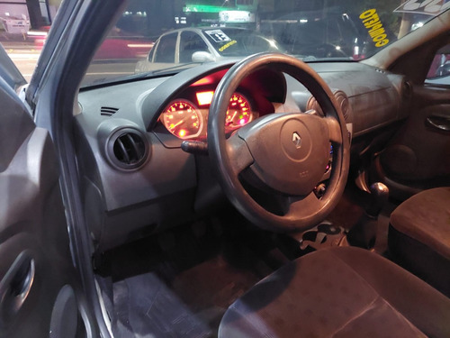 Renault Logan 1.6 16v Privilège Hi-flex 4p