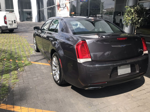 Imagen 7 de 15 de Chrysler 300 2017 V6 Pentastar At