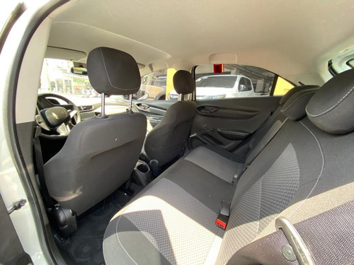 Imagem 8 de 9 de Chevrolet Onix 2019 1.0 Joy 5p