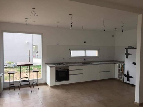 Imagen 2 de 23 de Casa En Venta En Barrio Pilar Del Este , San Alfonso