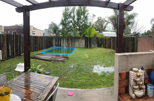 Casa En Venta - 3 Dormitorios 2 Baños - 310mts2 - Ituzaingo