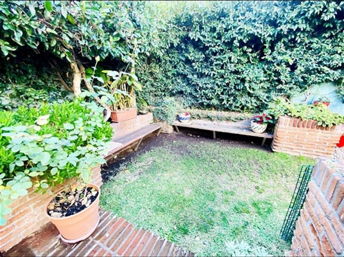 Casa En Venta De 4 Dorm. En La Reina