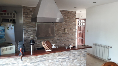 Local Sobre Avenida Con Vivienda Amplia
