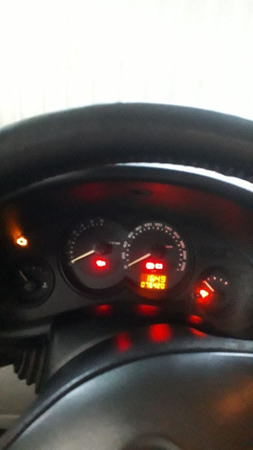 Imagem 4 de 8 de Chevrolet Classic 2012 1.0 Ls Flex Power 4p