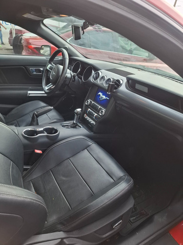 Ford Mustang 2.3 ecoboost T/A piel
