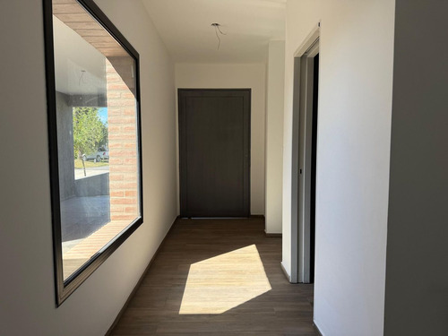 Venta Casa Jardin De Las Tejas 1 Planta Zona Sur