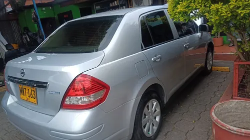 Nissan Tiida 1.8