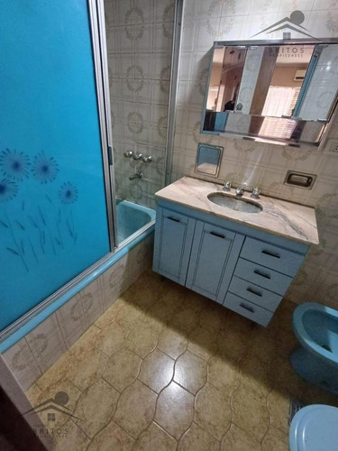 Venta De Imponente Y Solido Chalet En El Centro De Ramos Mejía!