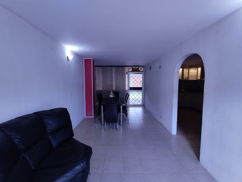 Imagen 6 de 12 de Town House En Urb. Valle De Chara, Valle Hermoso