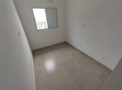 Imagem 4 de 12 de Casa 2 Dormitorios, 1 Vaga De Garagem Na Ocean Em Praia Grande. - Som200