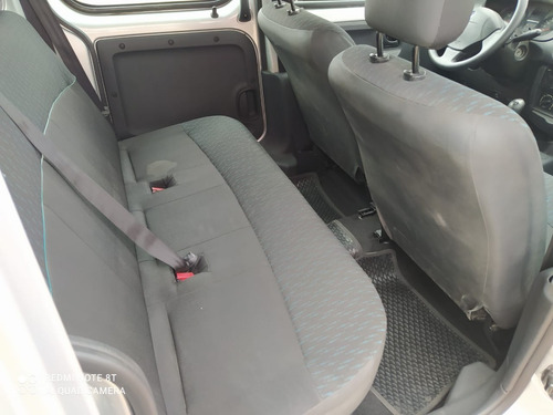 Renault Kangoo 1.5 Dci 5 Asientos 2016 Gris Aa360ve