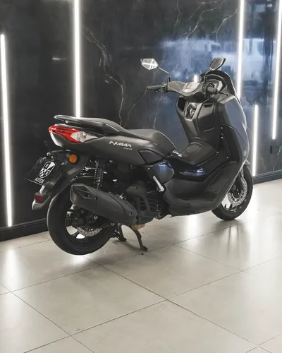 Yamaha N-max 2022