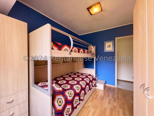 Se Vende Apartamento En Las Esmeraldas Mls #24-25915