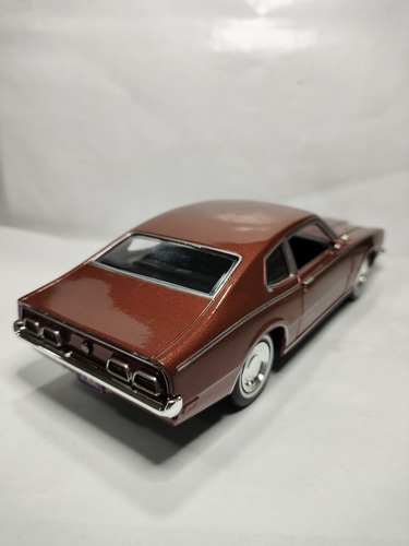 Miniatura De Metal Mercury Comet 1971 Escala 1/24 Motormax Cor Marrom