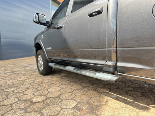 RAM Ram 3500 6.7 Laramie Cab. Dupla 4x4 Aut. 4p