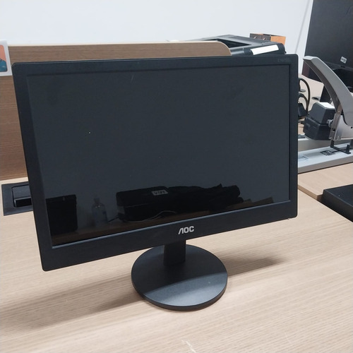 Monitor Aoc Com Tela De 15.6 60hz 127/220v Arrumar Preto