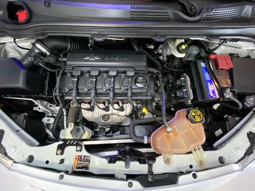 Imagem 15 de 15 de Gm / Onix 1.4 Ltz - Completo - Ipva 22 Pago - Novo !