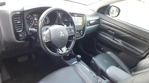 Imagem 6 de 10 de Mitsubishi Outlander 2016 2.0 L4 Cvt 5p