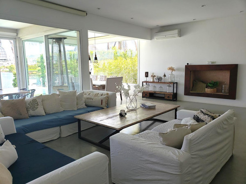 Alquiler Casa Alisos Nordelta: 5 Dorm. C/muebles - Piscina - A La Laguna