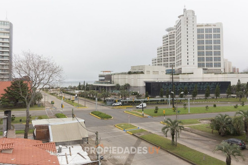 Imagen 3 de 16 de Departamento 1 Dormitorios 1 Baño Venta Punta Del Este - Punta Del Este Mansa
