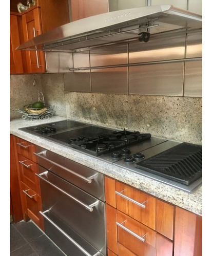 En Venta Casa 680m2 6h/6b/11p Cerro Verde 6194