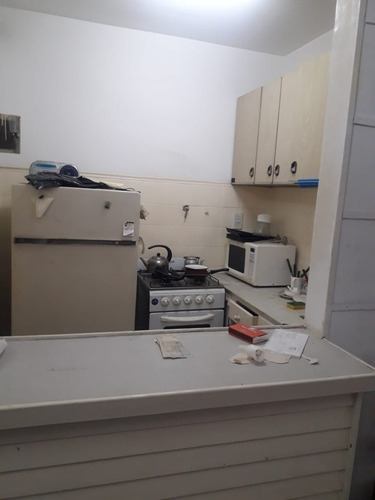 Imagen 6 de 16 de Departamento 2 Amb Interno En El Centro Sobre Peatonal San Martin A Reciclar