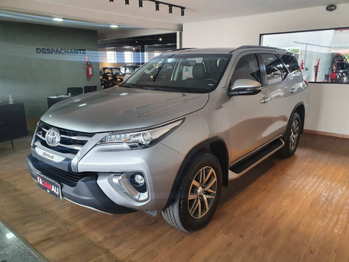 Imagem 2 de 15 de Toyota Hilux Sw4 2.8 Srx 4x4 7 Lugares 16v Turbo
