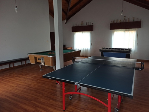 Hermosa Casa C/sala De Juegos- Santa Ana, Colonia