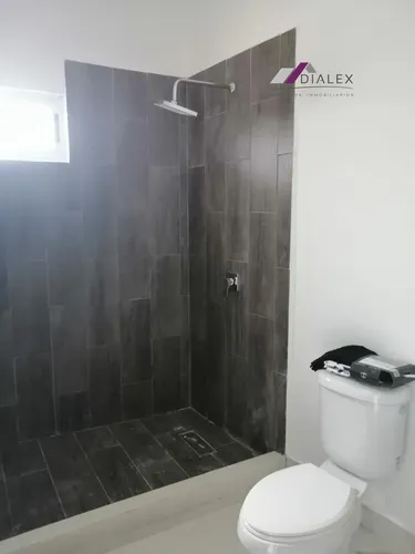Col. Bosques De San Pedro -carretera Nacional- Casa En Venta Santiago N.l.