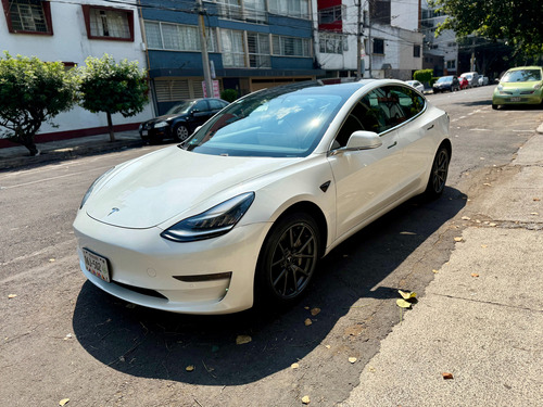 Tesla Model 3 Standar Range Autonomia Auto Pilot