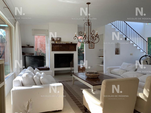Casa En Laguna Blanca Punta Del Este En Venta- Ref: 4600