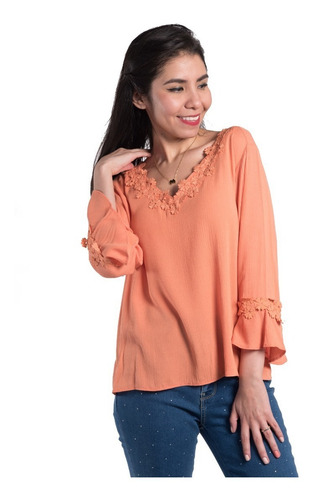 Imagen 3 de 3 de Blusa Cuello V Manga Larga Con Aplicion