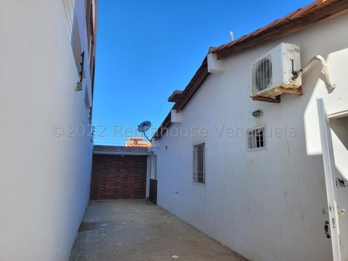 Imagen 12 de 12 de Bella Casa En Venta En Urbanización Maraquiva, Punto Fijo 04146954944 23-13261