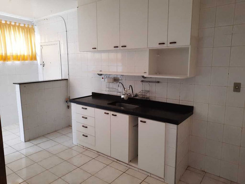 Aluguel De Apartamentos / Garagem Na Cidade De São Carlos 27337