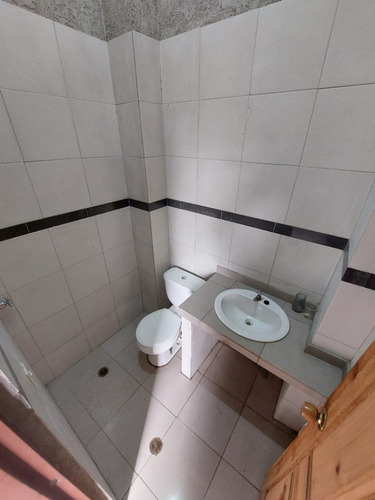 Imagen 6 de 7 de Best House Alquila Local Comercial En Carrizal.