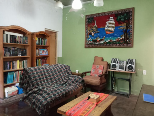 Imagen 22 de 24 de Casa Venta En Block 4 Ambientes A Reciclar Castelar Oportunidad