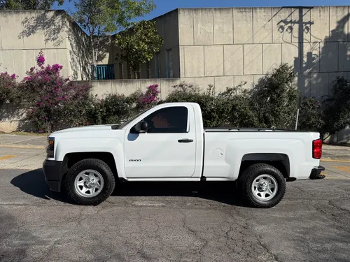 Chevrolet Silverado 5.4 2500 Cab Reg Ls 4x2 At