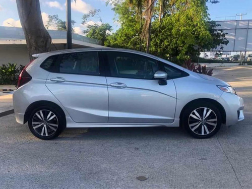 Imagen 2 de 14 de Honda Fit 1.5 Hit At Cvt 2016