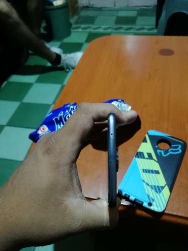 Moto Z2 Play (Usado)