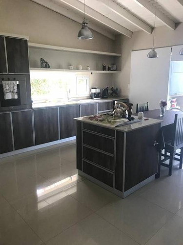 Imagen 12 de 21 de Muy Buena Casa Al Lago En Venta En San Benito - Villa Nueva